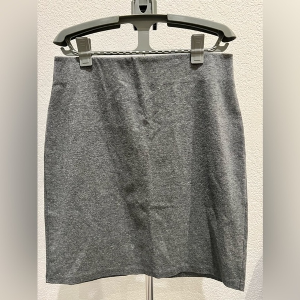 Old Navy woman pencil skirt